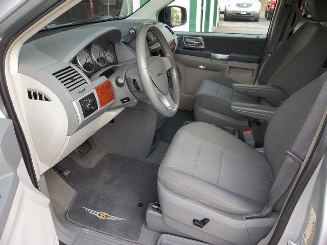 2008 Chrysler Town and Country 3.5