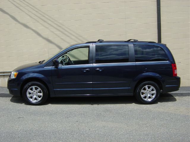 2008 Chrysler Town and Country 3.5