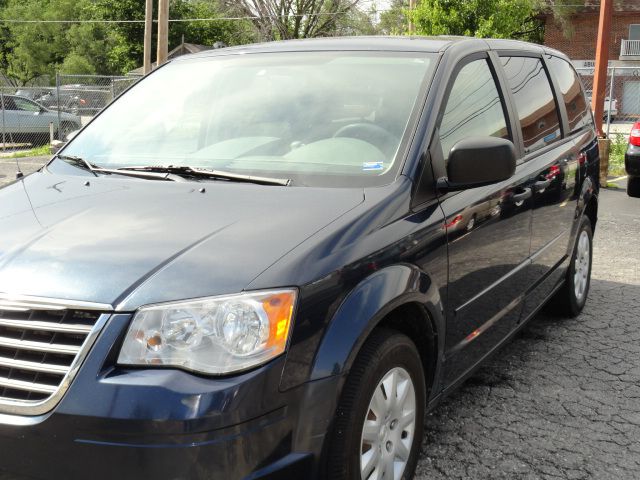 2008 Chrysler Town and Country Elk Conversion Van