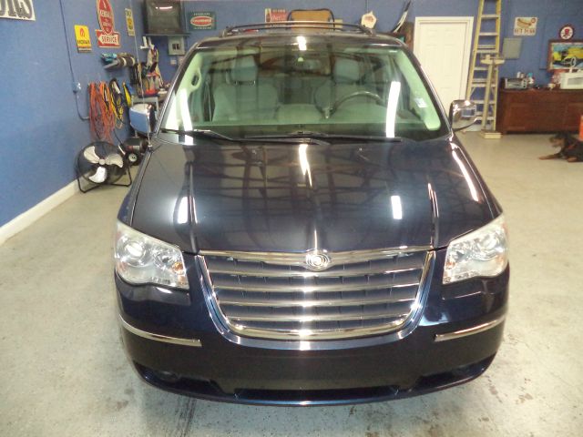 2008 Chrysler Town and Country SLT 25