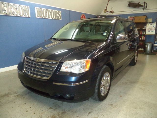 2008 Chrysler Town and Country SLT 25