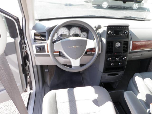 2008 Chrysler Town and Country 3.5