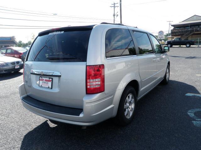 2008 Chrysler Town and Country 3.5