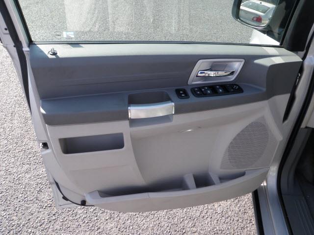 2008 Chrysler Town and Country 3.5