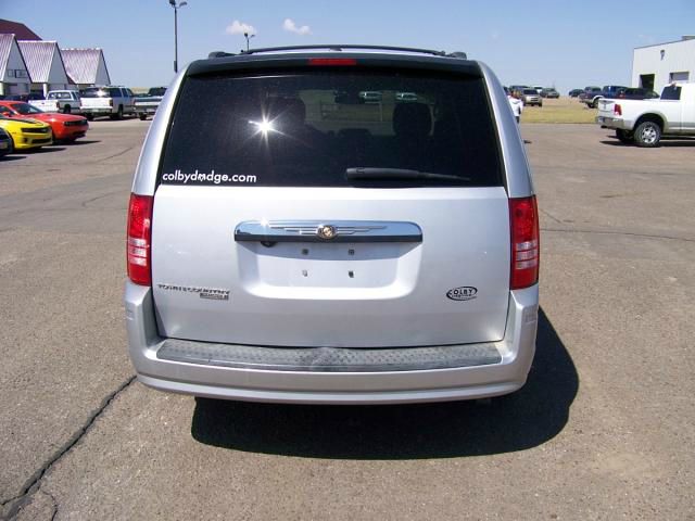 2008 Chrysler Town and Country 3.5