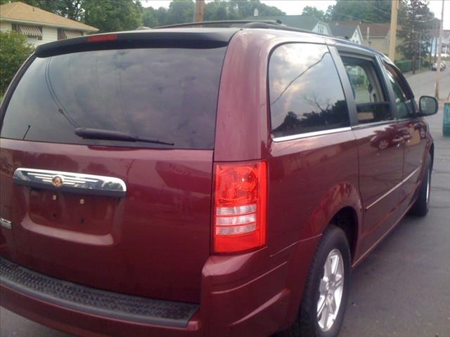 2008 Chrysler Town and Country AUTO LX