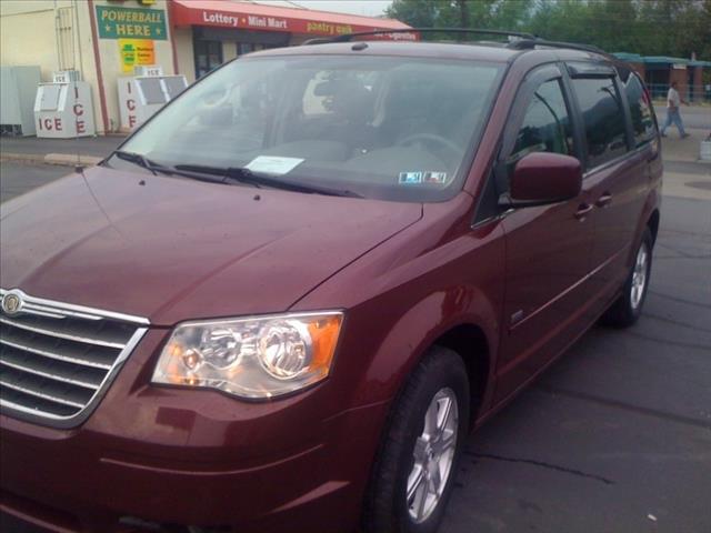 2008 Chrysler Town and Country AUTO LX