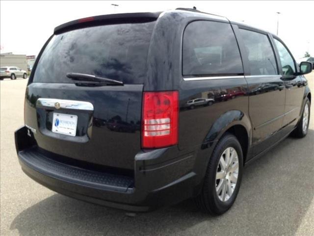 2008 Chrysler Town and Country 3.5