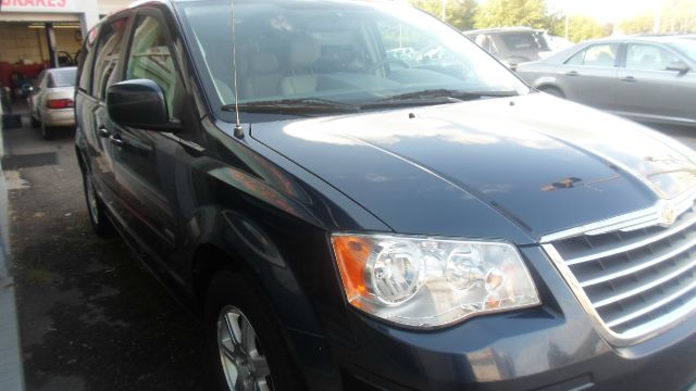 2008 Chrysler Town and Country 3.5