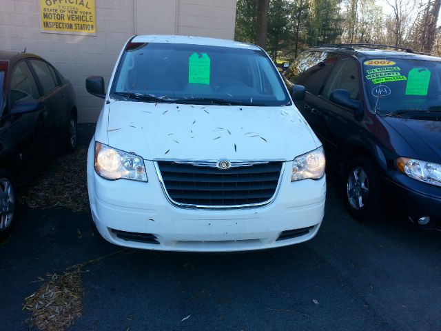 2008 Chrysler Town and Country Elk Conversion Van