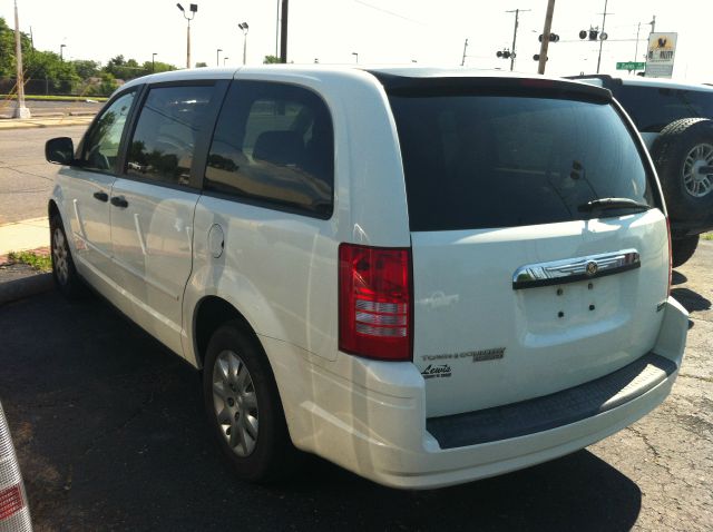 2008 Chrysler Town and Country Elk Conversion Van