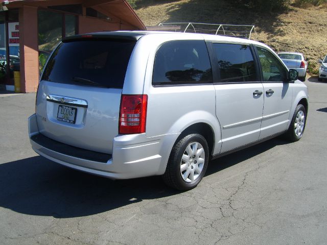 2008 Chrysler Town and Country Elk Conversion Van