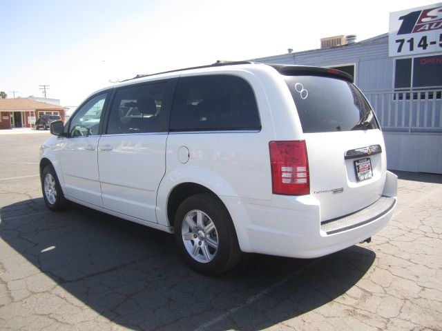 2008 Chrysler Town and Country 3.5