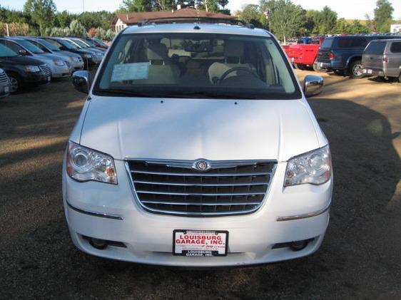 2008 Chrysler Town and Country SLT 25