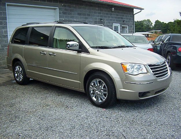 2008 Chrysler Town and Country SLT 25