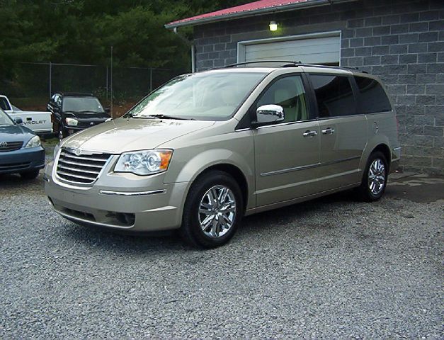 2008 Chrysler Town and Country SLT 25