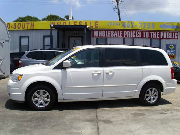 2008 Chrysler Town and Country 3.5