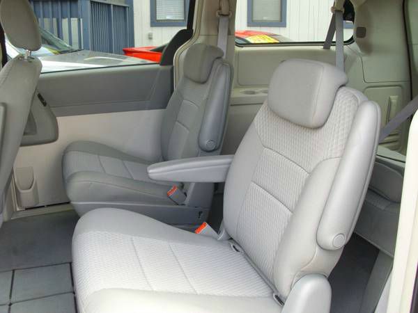 2008 Chrysler Town and Country 3.5