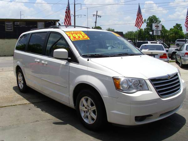 2008 Chrysler Town and Country 3.5