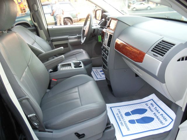 2008 Chrysler Town and Country 3.5