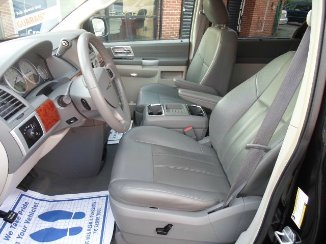 2008 Chrysler Town and Country 3.5