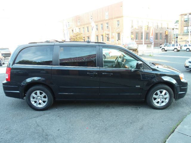 2008 Chrysler Town and Country 3.5