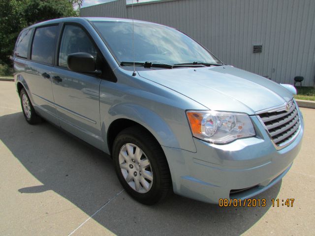 2008 Chrysler Town and Country Elk Conversion Van