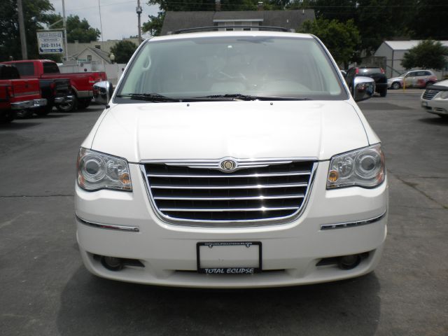 2008 Chrysler Town and Country SLT 25