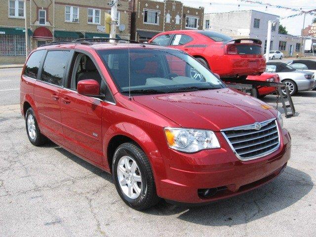 2008 Chrysler Town and Country Show Truck 23K Invested