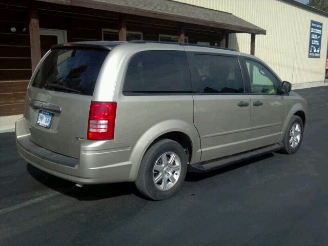 2008 Chrysler Town and Country Elk Conversion Van