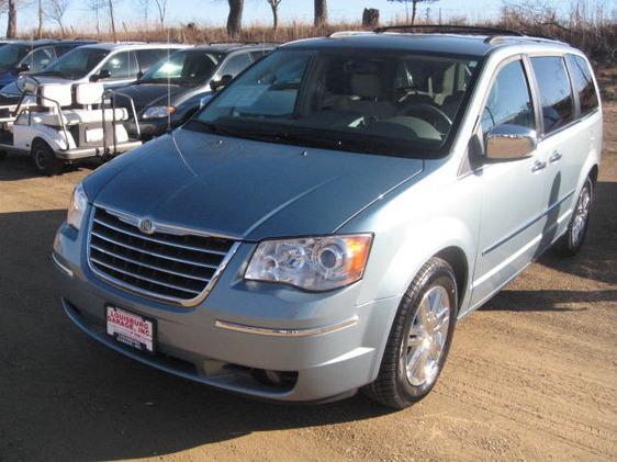 2008 Chrysler Town and Country SLT 25