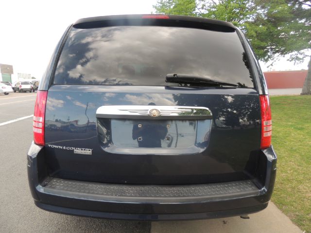 2008 Chrysler Town and Country 3.5