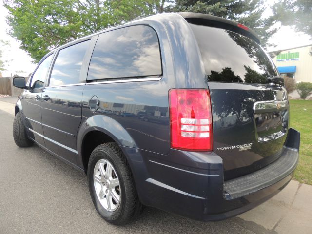 2008 Chrysler Town and Country 3.5