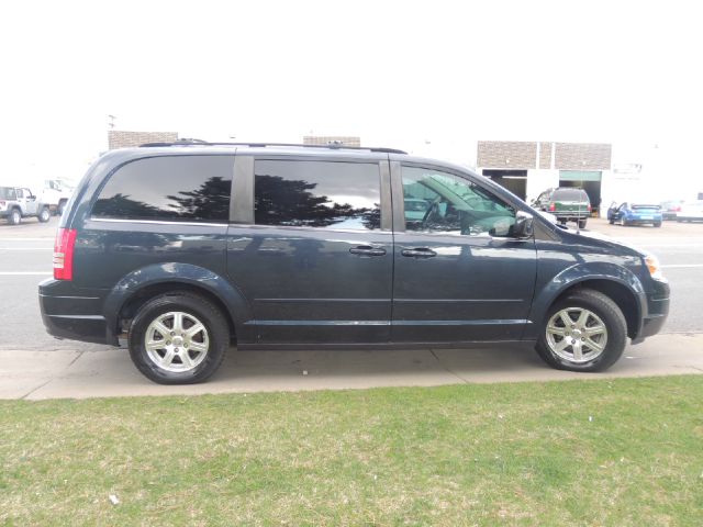 2008 Chrysler Town and Country 3.5