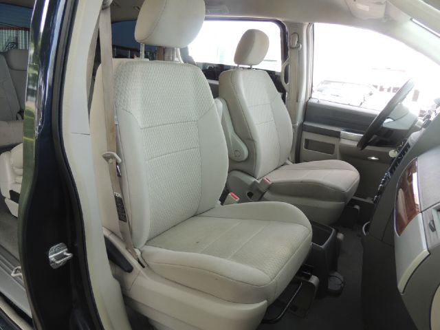 2008 Chrysler Town and Country 3.5