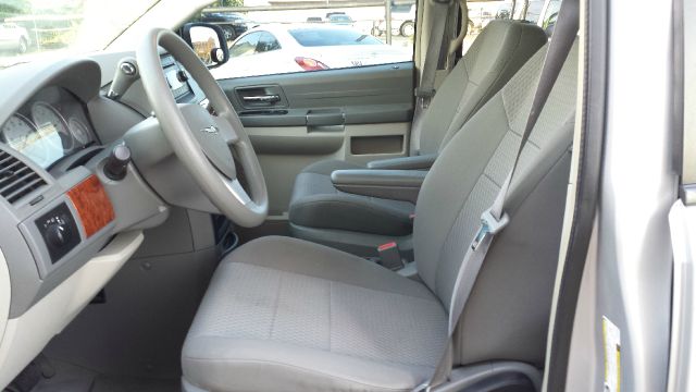 2008 Chrysler Town and Country Elk Conversion Van