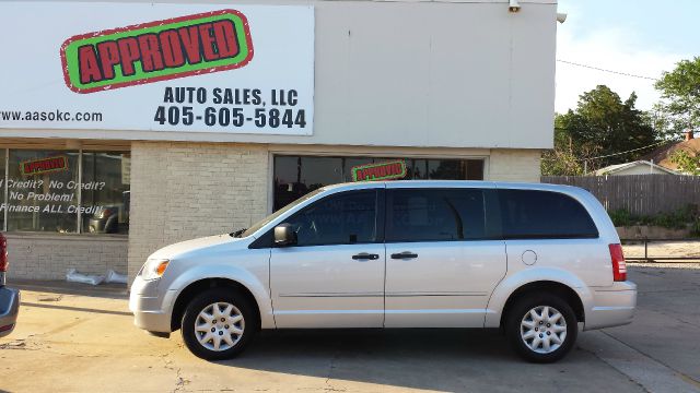 2008 Chrysler Town and Country Elk Conversion Van