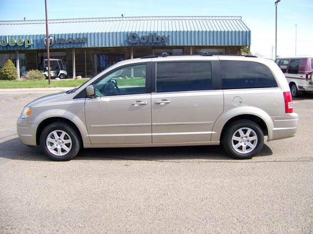 2009 Chrysler Town and Country 3.5