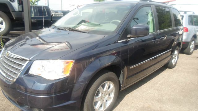 2009 Chrysler Town and Country 3.5