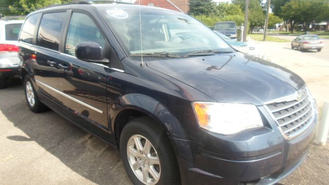 2009 Chrysler Town and Country 3.5