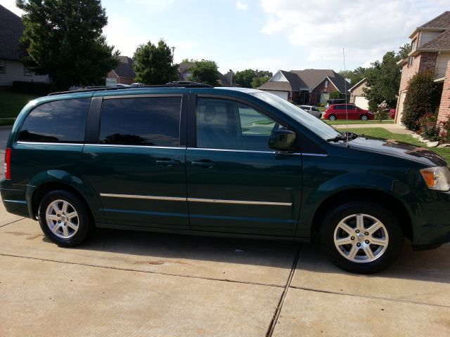 2009 Chrysler Town and Country 3.5