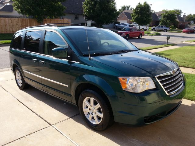 2009 Chrysler Town and Country 3.5