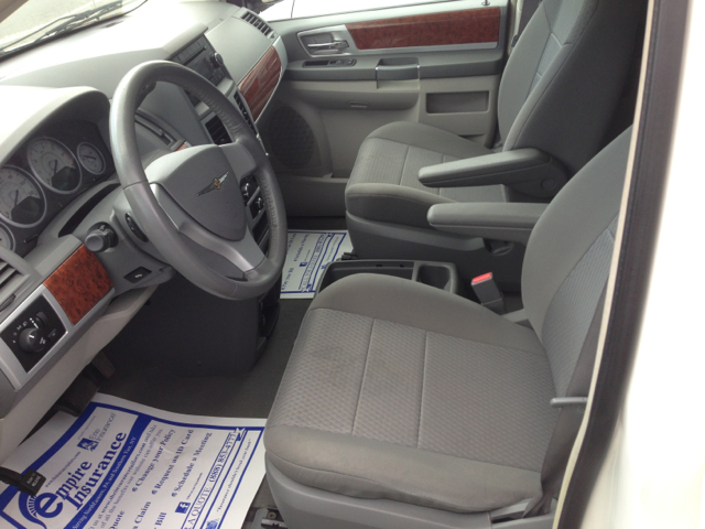 2009 Chrysler Town and Country 3.5