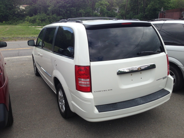 2009 Chrysler Town and Country 3.5