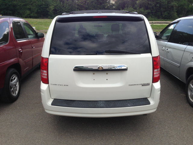 2009 Chrysler Town and Country 3.5