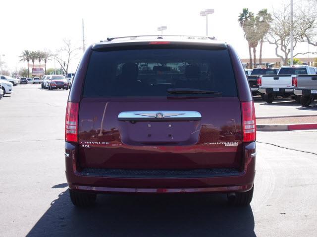 2009 Chrysler Town and Country Supercabauto SR5