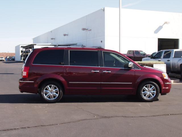 2009 Chrysler Town and Country Supercabauto SR5