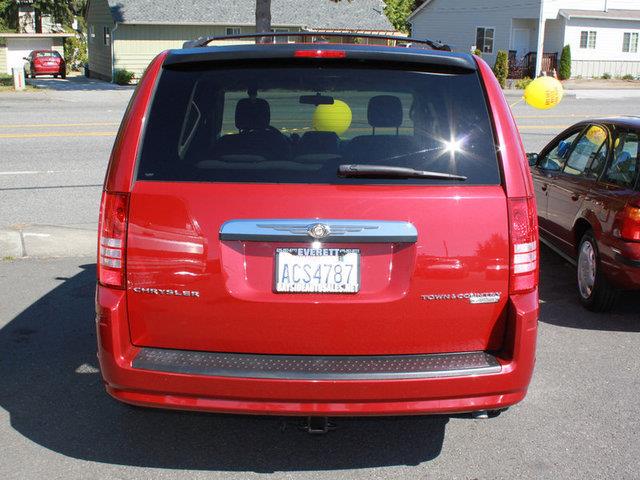 2009 Chrysler Town and Country 3.5