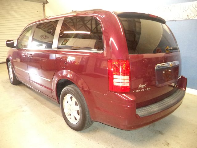 2009 Chrysler Town and Country 3.5