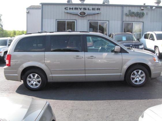 2009 Chrysler Town and Country 3.5